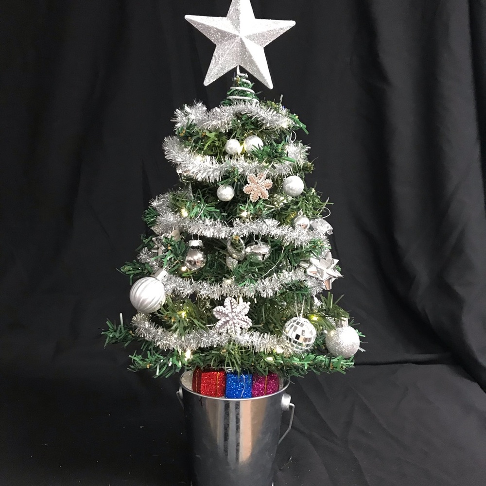 Table top Christmas tree 18” tall prelit and decorated!! - Picture 4 of 7